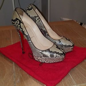 Christian louboutin heels 39 snakeprint